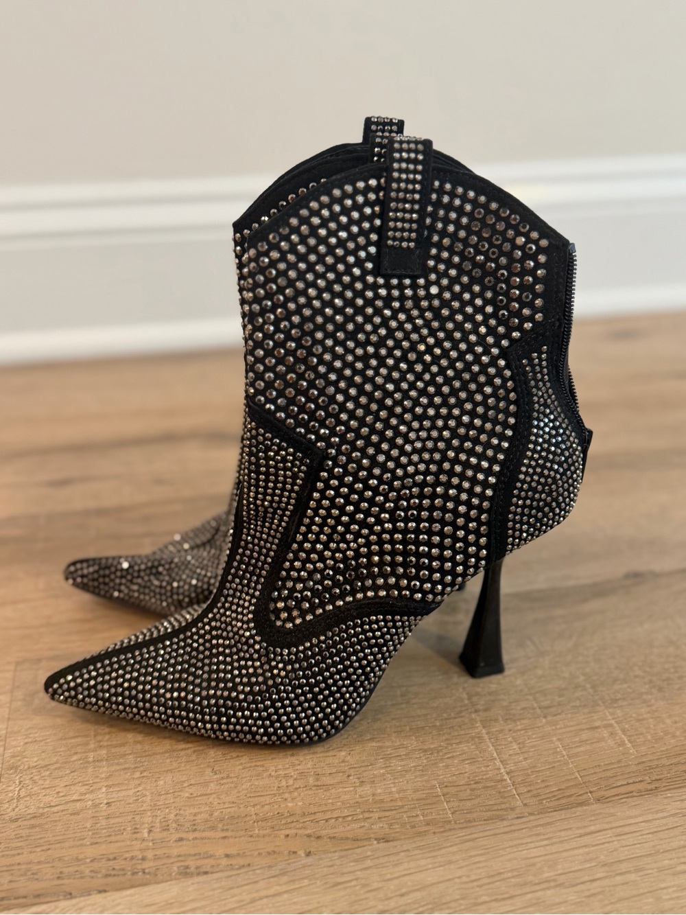 INC Oaklynne Women’s Rhinestone Pointed Toe Ankle Boots Black Silver Size 7.5M